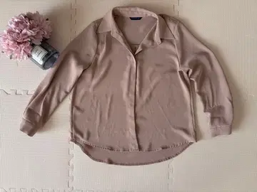 베이지 블라우스 (XS 상당 / 미사용 새상품)