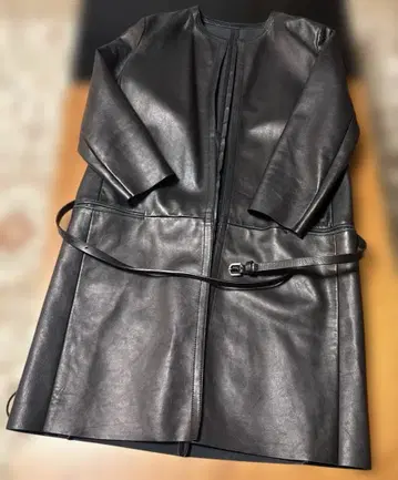 라폰타나마죠레 Le Verseaubleu 가죽 자켓 size 38