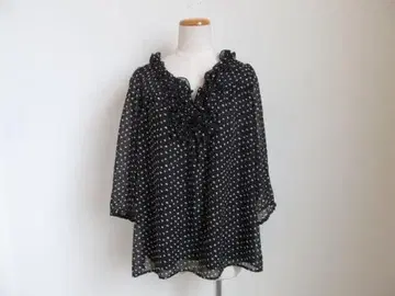 도트 무늬 프릴 장식 오부 소매 튜닉