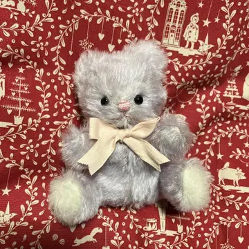 연보라색 봉제 인형