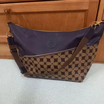 오로비안코 숄더 한정품 가죽