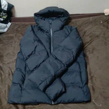 UNIQLO 심리스 다운 자켓 블랙 L