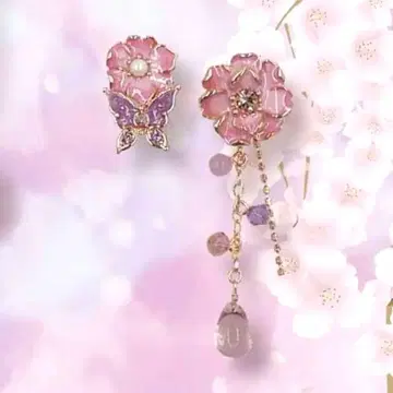 ANNA SUI 야에벚꽃 모티브 귀걸이