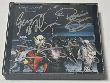 Black Sabbath Live Evil 사인 포함