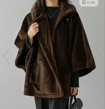 La-gemme 에코 퍼 케이프 자켓