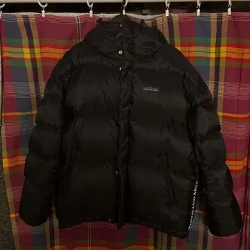 THOUSAND MILE 후드 부착 다운 자켓 블랙