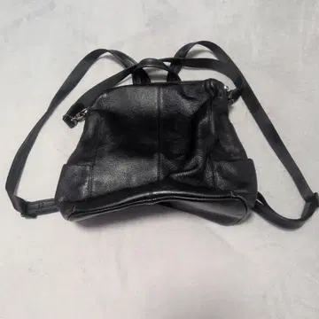 블랙 백 심플한 디자인