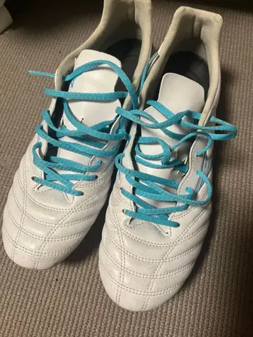 미즈노 축구화 화이트