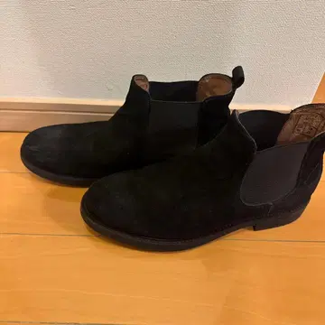 블랙 스웨이드 사이드 고어 부츠