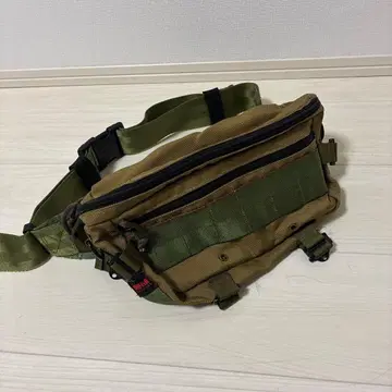 BRIEFING 바디백 카키