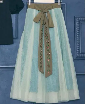 시마무라 치하루 스커트 L 사이즈 대관식 겨울왕국 안나 택 포함 새상품