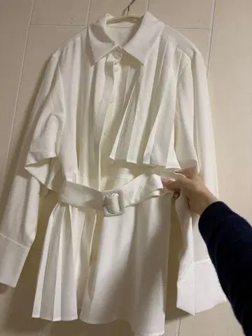 musinsa 화이트 플리츠 셔츠 벨트 포함