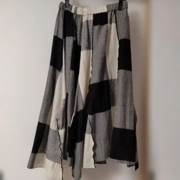 컨디션 최상 센소유니코 메후 체크 무늬 비대칭 롱 스커트