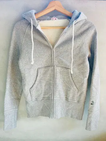 DRESSTERIOR 쭈리 기모 집업 후드티