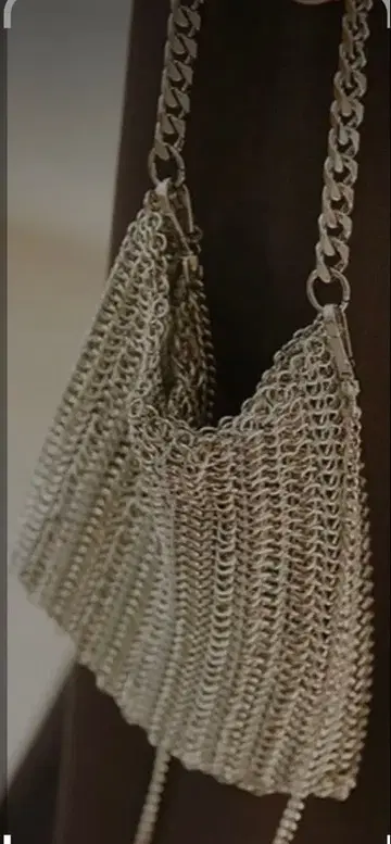 Ameri VINTAGE 새상품급 실버 메탈 체인 숄더백