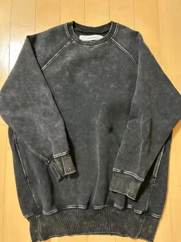 provoke 다크 그레이 라운드넥 맨투맨