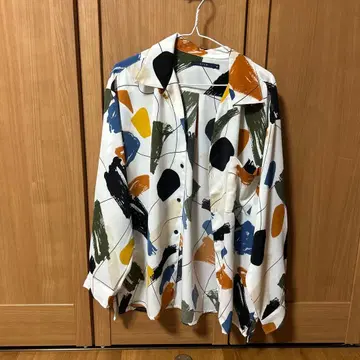 컬러풀 추상 패턴 긴팔 셔츠 M 사이즈