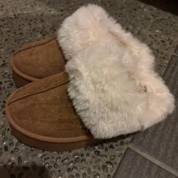 브라운 스웨이드 어그 부츠