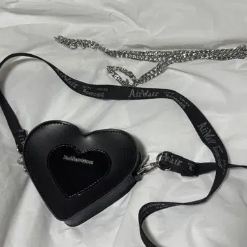 닥터 마틴 미니 하트 백 블랙