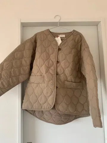 YARRA 새상품 베이지 퀼팅 자켓