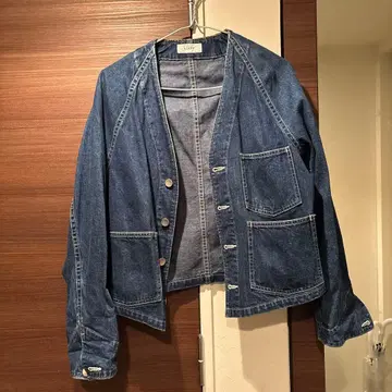 진한 데님 블루 숏 자켓