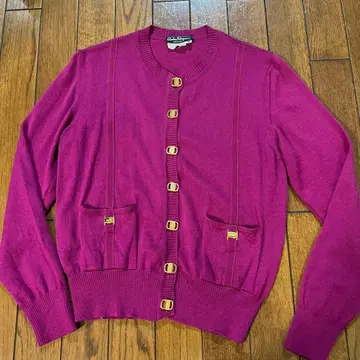 페라가모 스웨터