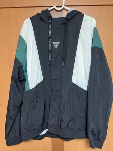 GUESS 나일론 자켓 후드 부착