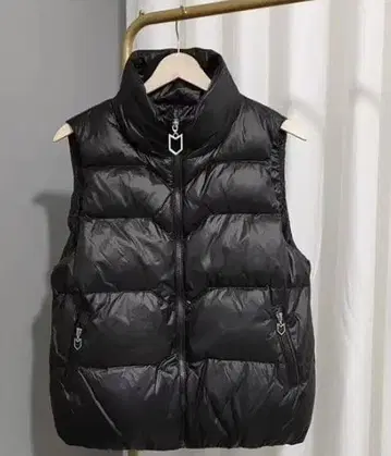 블랙 다운 베스트 지퍼 포함