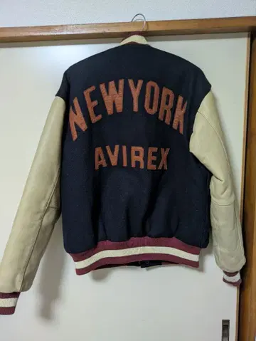 아비렉스 바시티 자켓 소매 소가죽