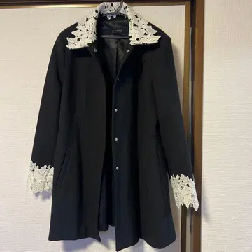 미사용품 ZARA 블랙 미디엄 기장 코트