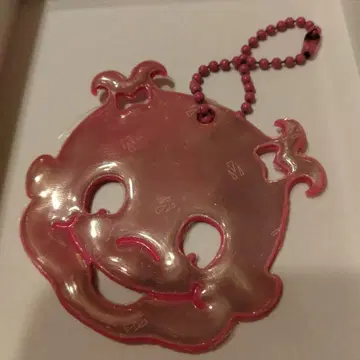 미소 짓는 캐릭터 아크릴 키링