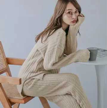 [ 새상품급 ] 리브 니트 상의 하의 세트 파자마 룸웨어 여성용