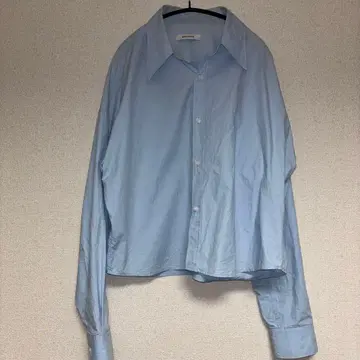 지하철+ 크롭 셔츠