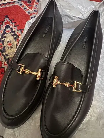 블랙 로퍼 S 사이즈 골드 금장 장식