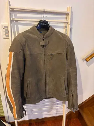 BMW 가죽 자켓 그레이 카키 스트라이프