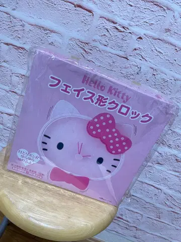 초레어 미사용 새상품 Hello kitty 벽시계 산리오 헬로키티