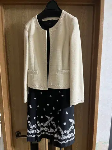 슬리브리스 원피스 앙상블 38 a.v.v