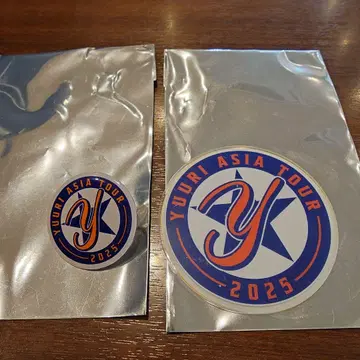 유리 ASIA TOUR 2025 랜덤 뽑기 핀 배지 & 아크릴 스티커