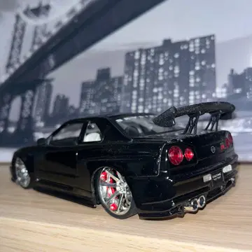 스카이라인 GT-R 1/24 스케일