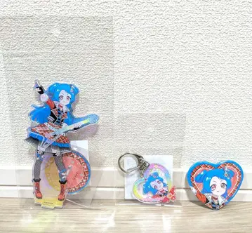 비밀의 아이프리 하치오지 비비 아크릴 키링 캔뱃지 빅카메라