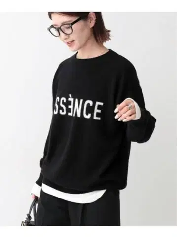 Spick & Span ESSENCE 로고 니트