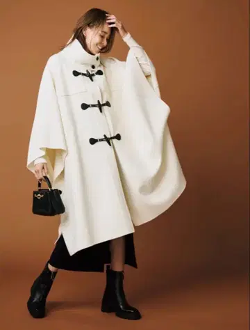 ADORE 케이프풍 더플 코트 화이트