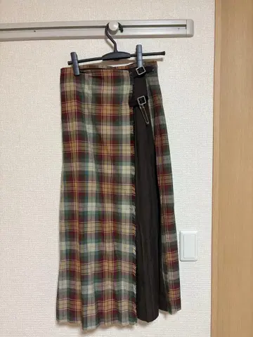 새상품급 Glen Fyne 체크 무늬 롱 스커트 M 사이즈