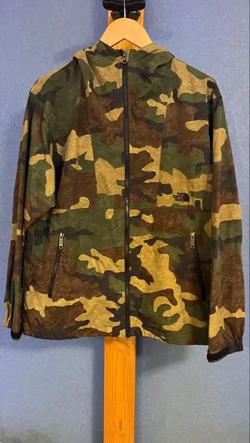 THE NORTH FACE 카모플라쥬 마운틴 파카