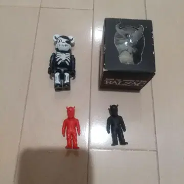 BALZAC 세트 스컬맨 베어브릭