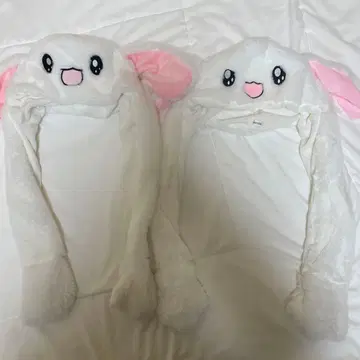 귀 달린 화이트 컬러 캐릭터 모자