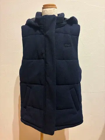 LACOSTE 후드 부착 다운 베스트 36 네이비