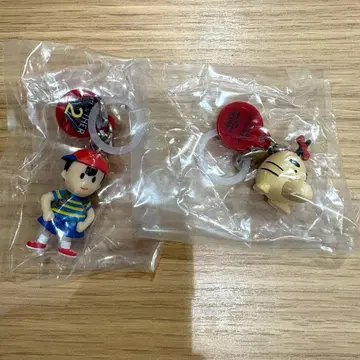 MOTHER2 도세이진 네스 메지루시 액세서리 2점