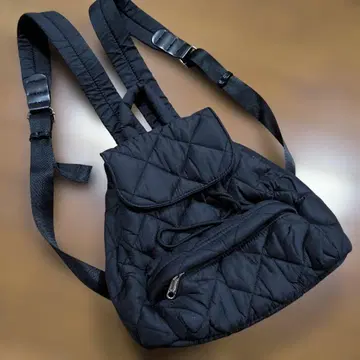 ZARA 블랙 퀼팅 백팩 가벼운 백