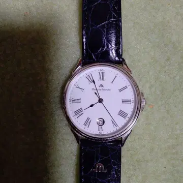 손목시계 시계에 대해서는 잘 모르기 때문에 사진 참조 부탁드립니다.